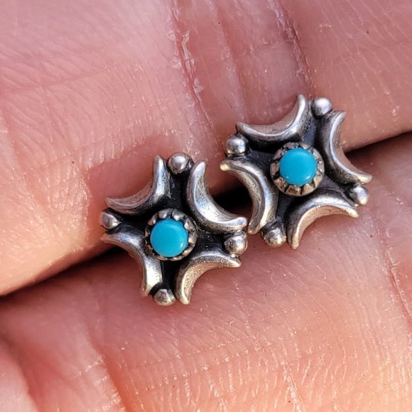 Native American Fred Harvey Era turquoise crescent moons raindrops sterling stud - Picture 12 of 15